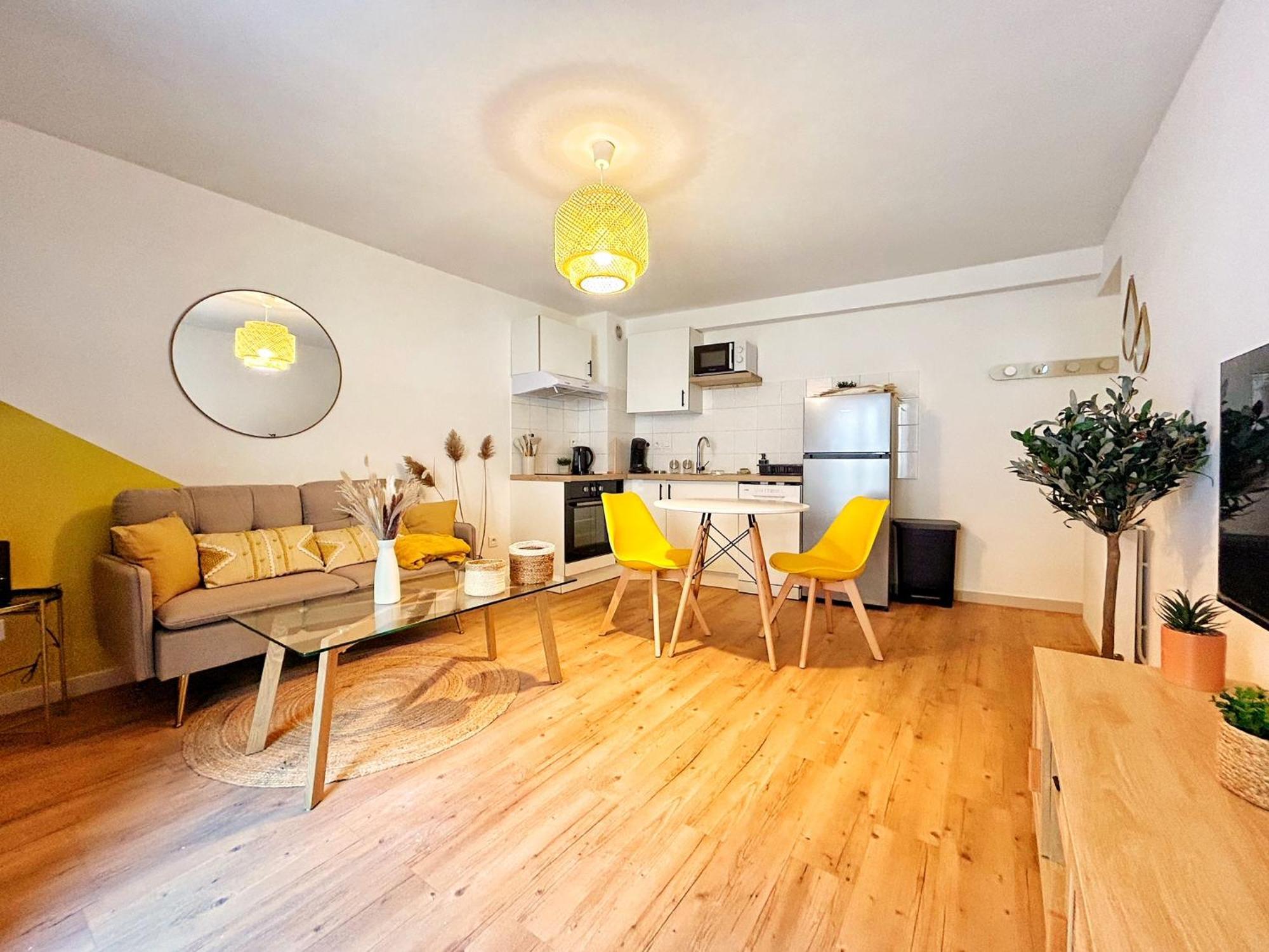 Cosy Ocre Διαμέρισμα Αρλ Εξωτερικό φωτογραφία